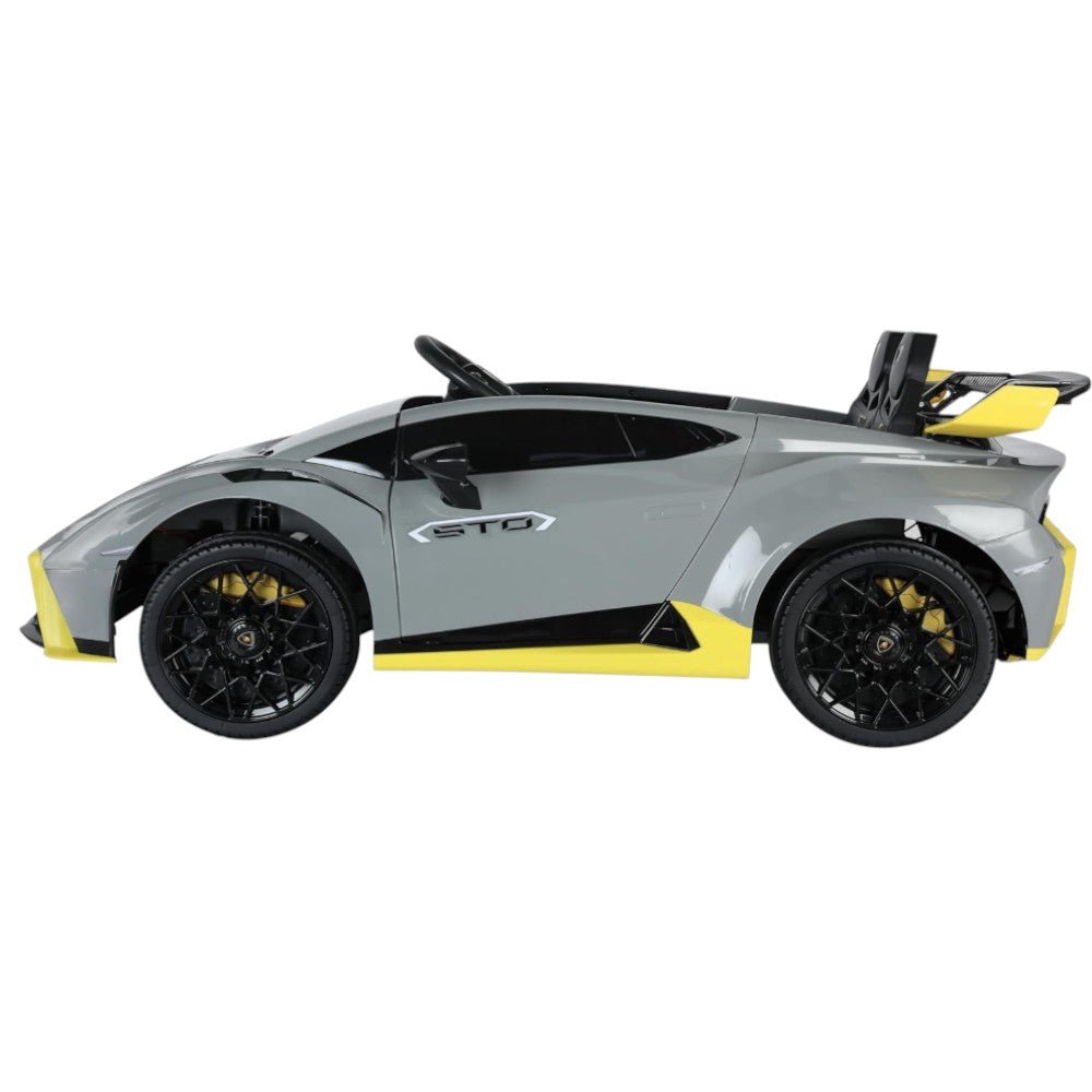 Carro Recargable Lamborghini Huracán STO W/R Gris 12V - Overseas - Titan.com.pa - 2100000080014