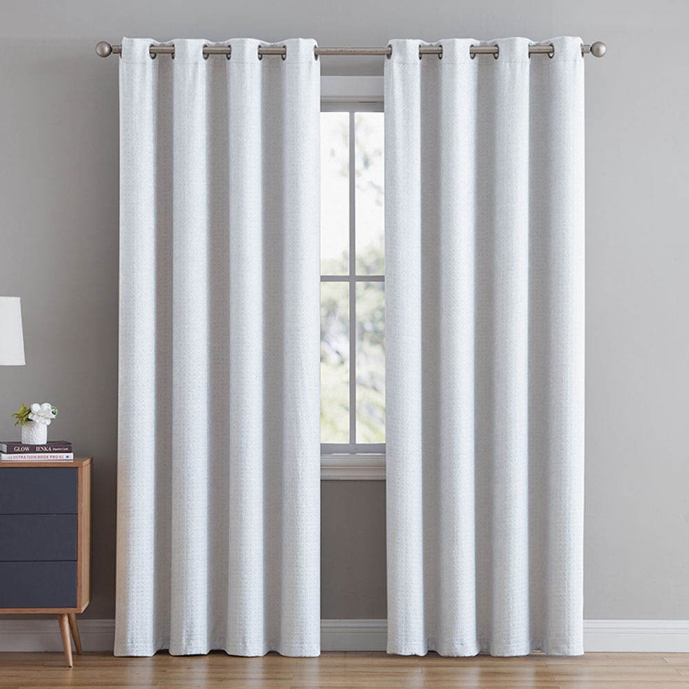 Cortina Victoria Classics Bethany Blackout Con Aros 52" x 90" - Blanco