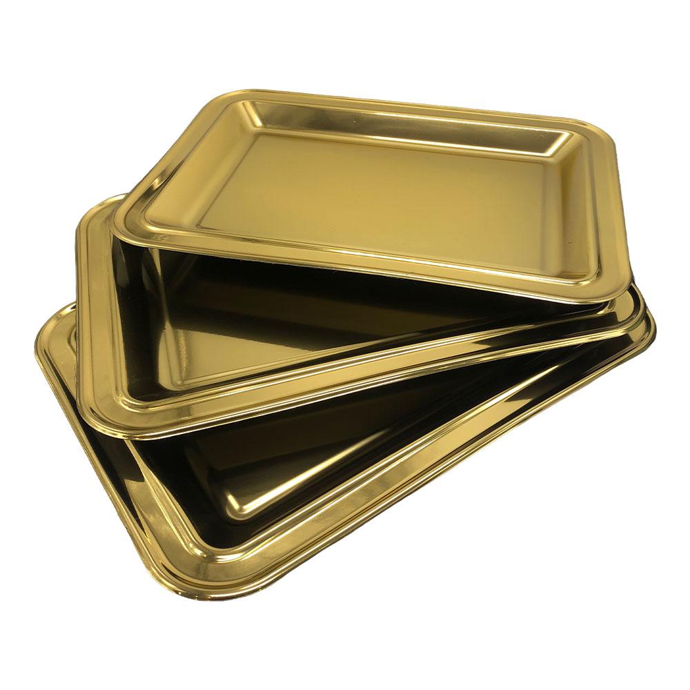 Bandeja plástica cuadrada Lillian con acabado dorado de 43.8 x 32.4 cm.