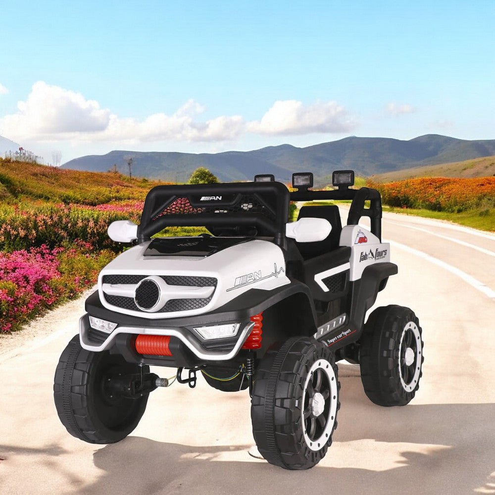 Carro Jeep Recargable de 12 Voltios Blanco - Overseas - Titan.com.pa - 2100000095605