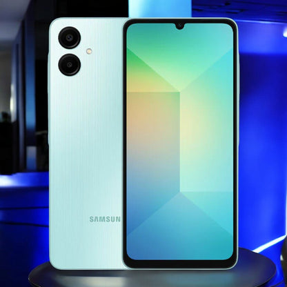 Celular Samsung Galaxy A06 4Gb RAM / 64Gb SSD / Verde Claro - Samsung - Titan.com.pa - 8806095753287