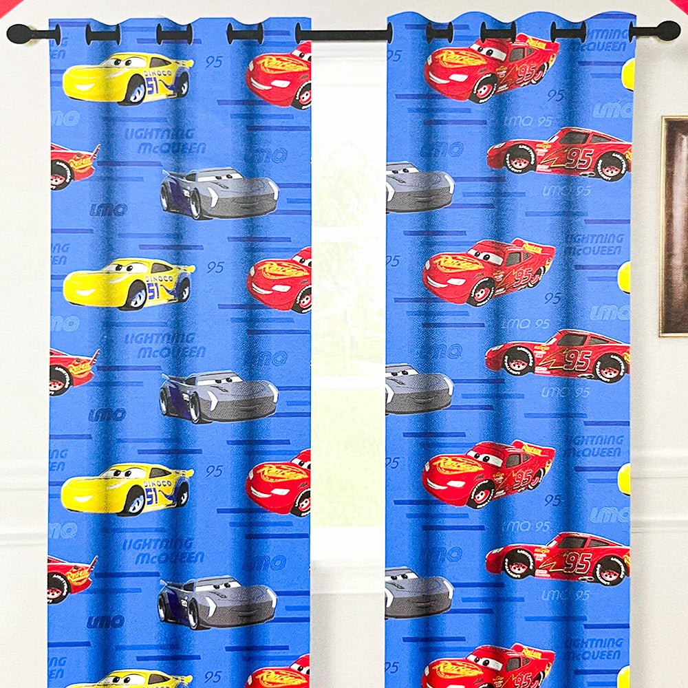 Cortina Cars 55” X 84” C/Aros Infantil - Cars - Titan.com.pa - 7453130020951