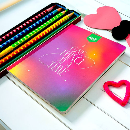 Cuaderno Grande Cosido Kiu Norma de Doble Raya 200 Páginas - Surtido - Norma - Titan.com.pa - 7702111452244