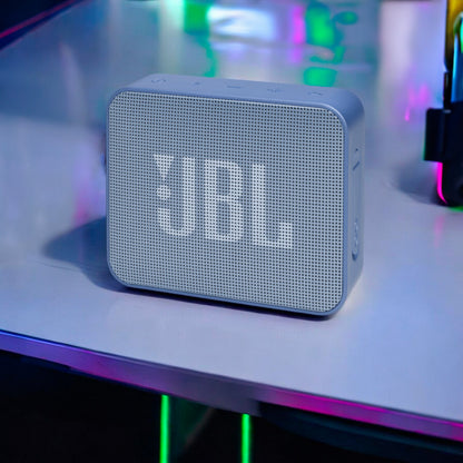 Bocina Portátil JBL Go Essential | A Prueba de Agua | Azul