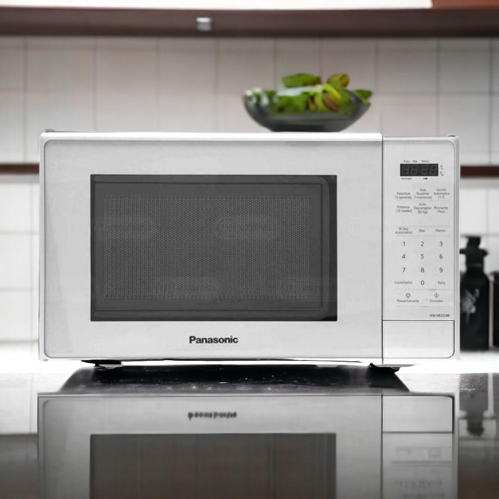 Microonda Panasonic 0.7 Pies Cúbicos Plateado