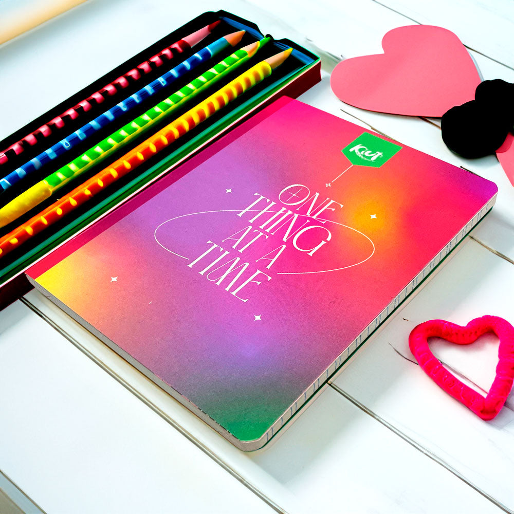 Cuaderno Grande Cosido Kiu Norma de Doble Raya 200 Páginas - Surtido