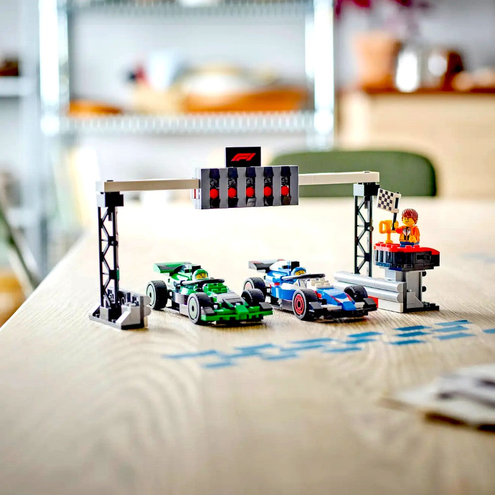 Bloques LEGO Parrilla de F1 con Autos de Carreras VCARB y Sauber