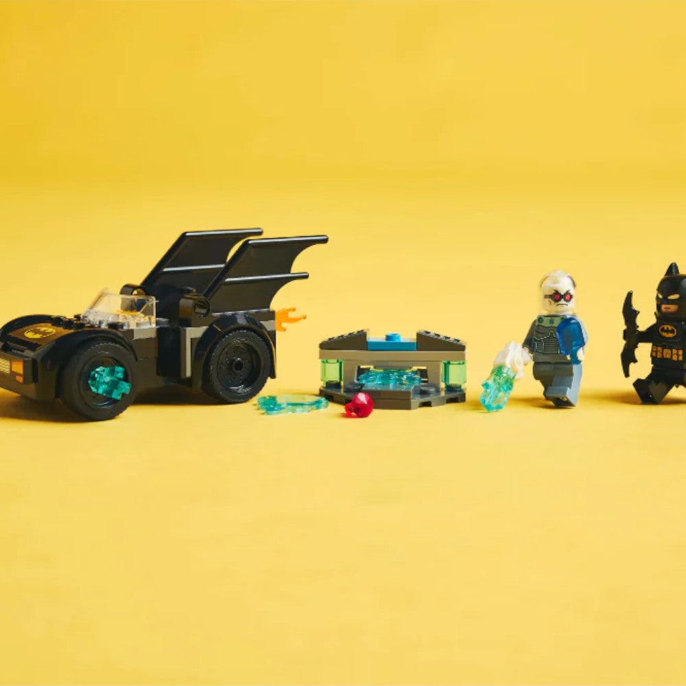 Bloques LEGO® Batman™ y Batimóvil vs. Mr. Freeze™