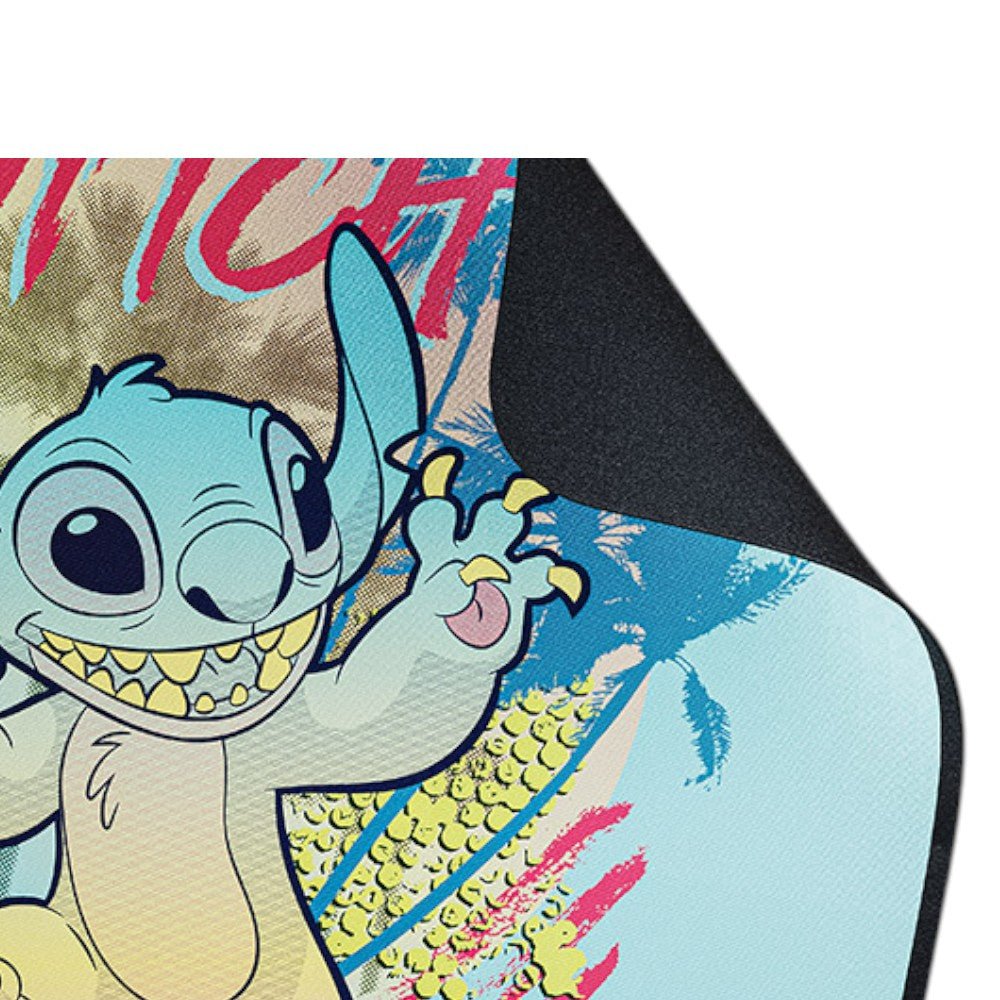 Mouse pad Xtech Stitch azul con superficie de tela y base antideslizante. Precisión, velocidad y diseño divertido para tu escritorio. En Titán Panamá.