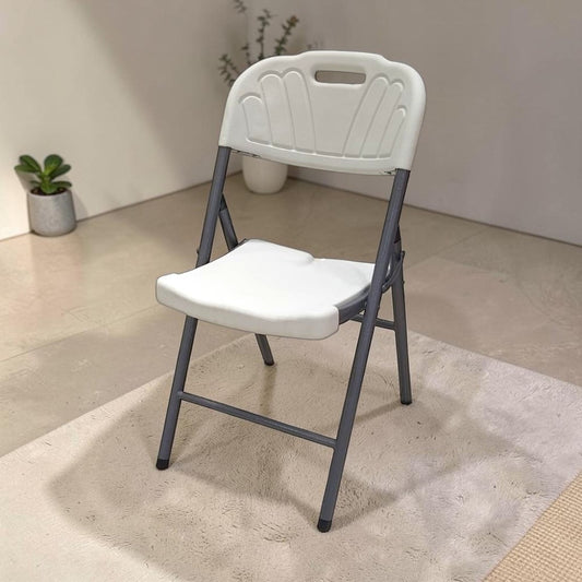 Silla Plástica Plegable Blanca con Estructura Metálica | Titán Panamá