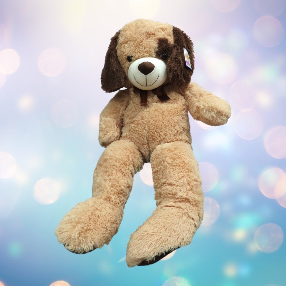 Diseño adorable y detallado, perro peluche de 100 cm color beige en e Titán Panamá.