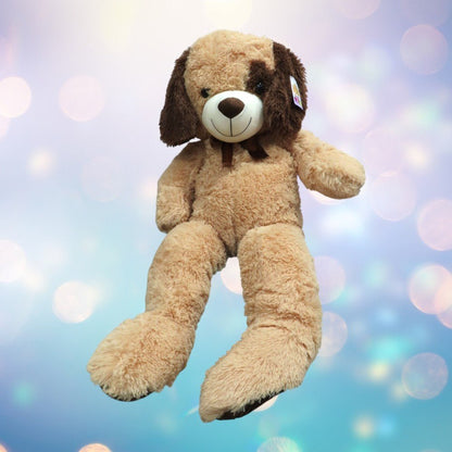 Diseño adorable y detallado, perro peluche de 100 cm color beige en e Titán Panamá.