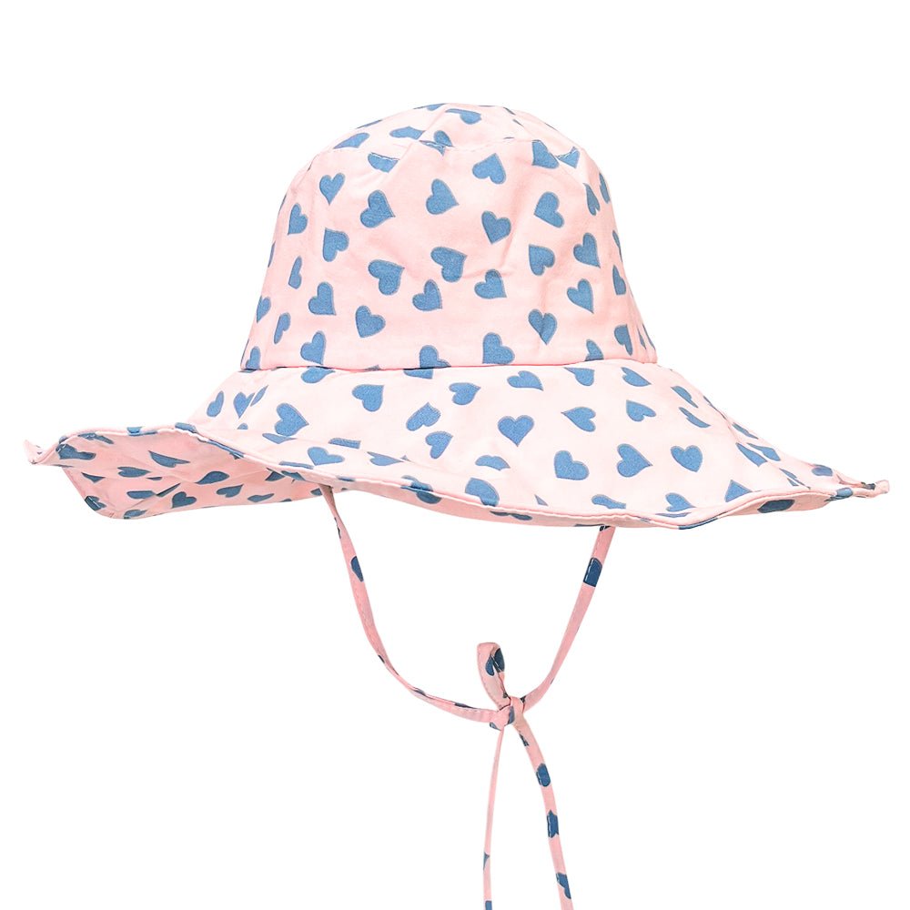 Sombrero de Tela Divine Para Dama / Estampado Corazones / Surtido - Divine - Titan.com.pa - 2100001826475